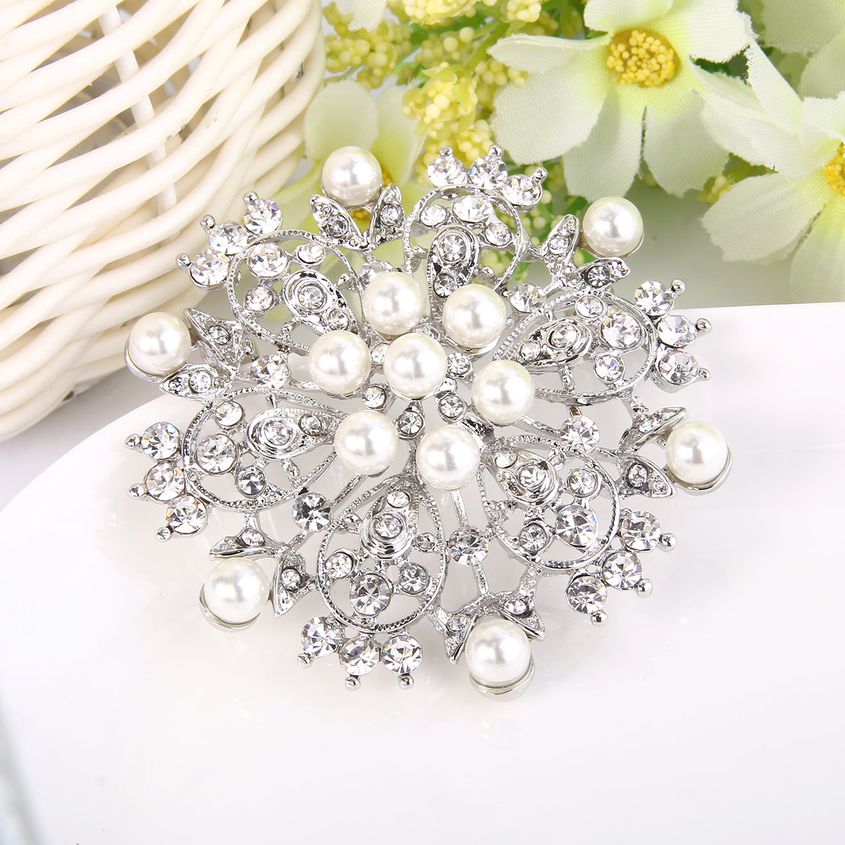 08762 Bridal Pearl Floral Brooch